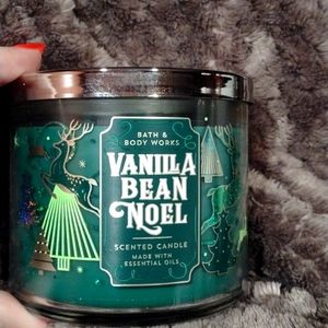 Bath and Body Works 3 wick candle